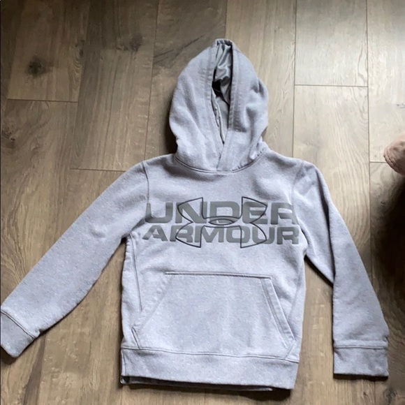 Under Armour Other - Boys Under Armour Sweatshirt